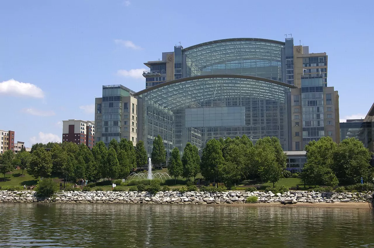 Gaylord national resort from river